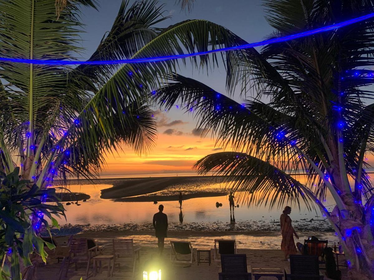 Free Concept Beach Resort スリタヌ エクステリア 写真